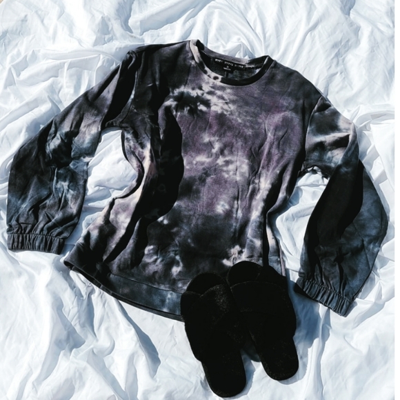 🆕️Above the Clouds Collection// tie dye pullover - Picture 2 of 2